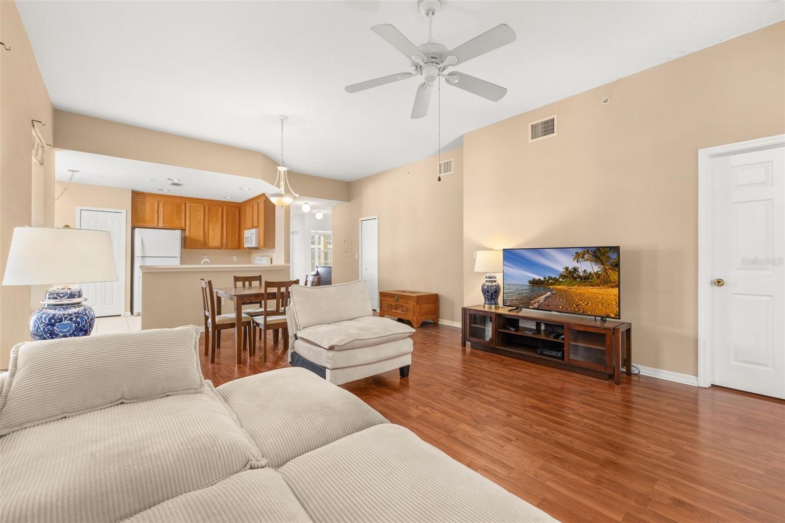 921 Begonia Rd #203 Property Photo 29