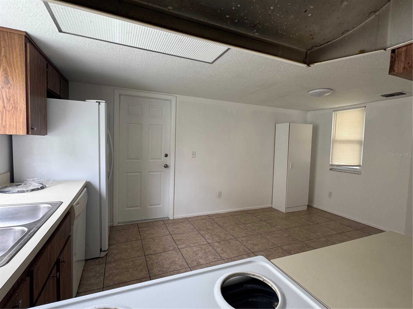 2352 Pebble Brook Rd Property Photo 5