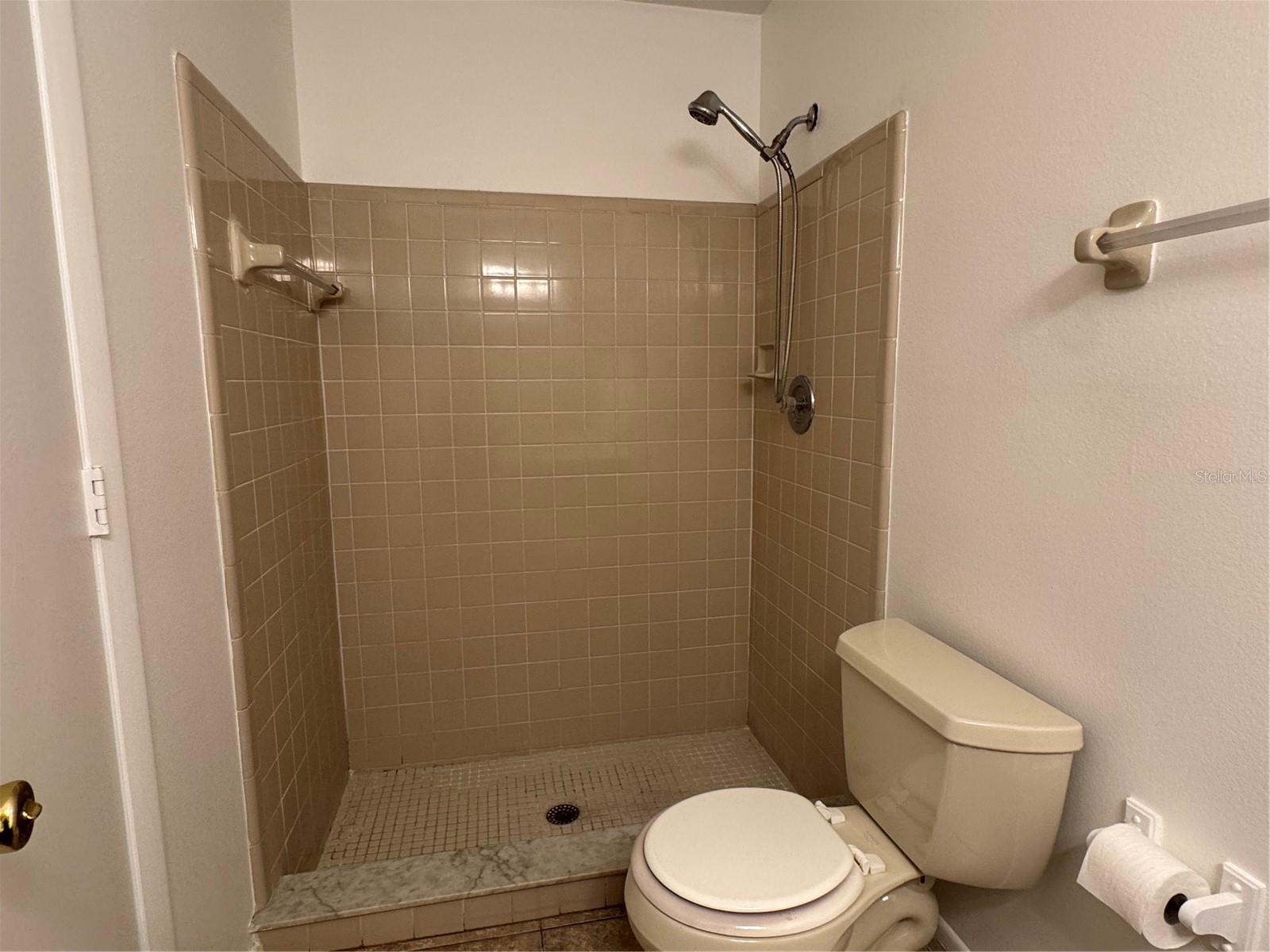 2352 Pebble Brook Rd Property Photo 12