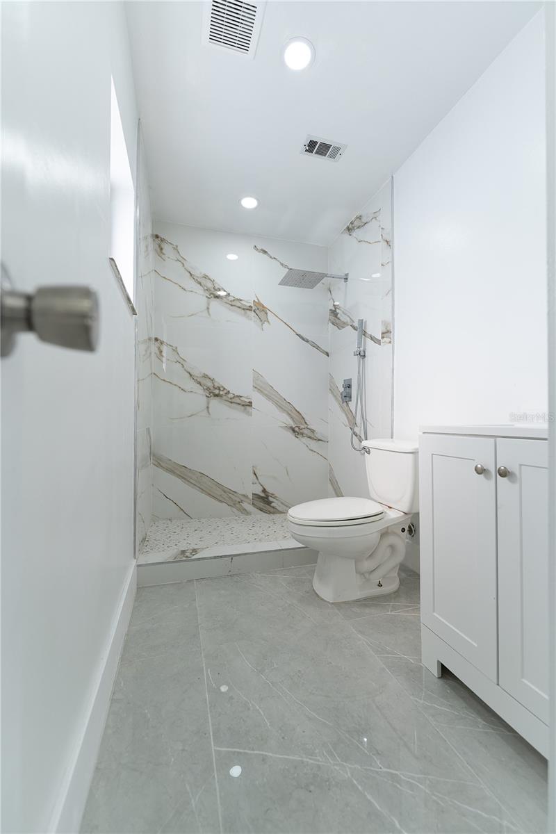 848 E Flag Ln Property Photo 16