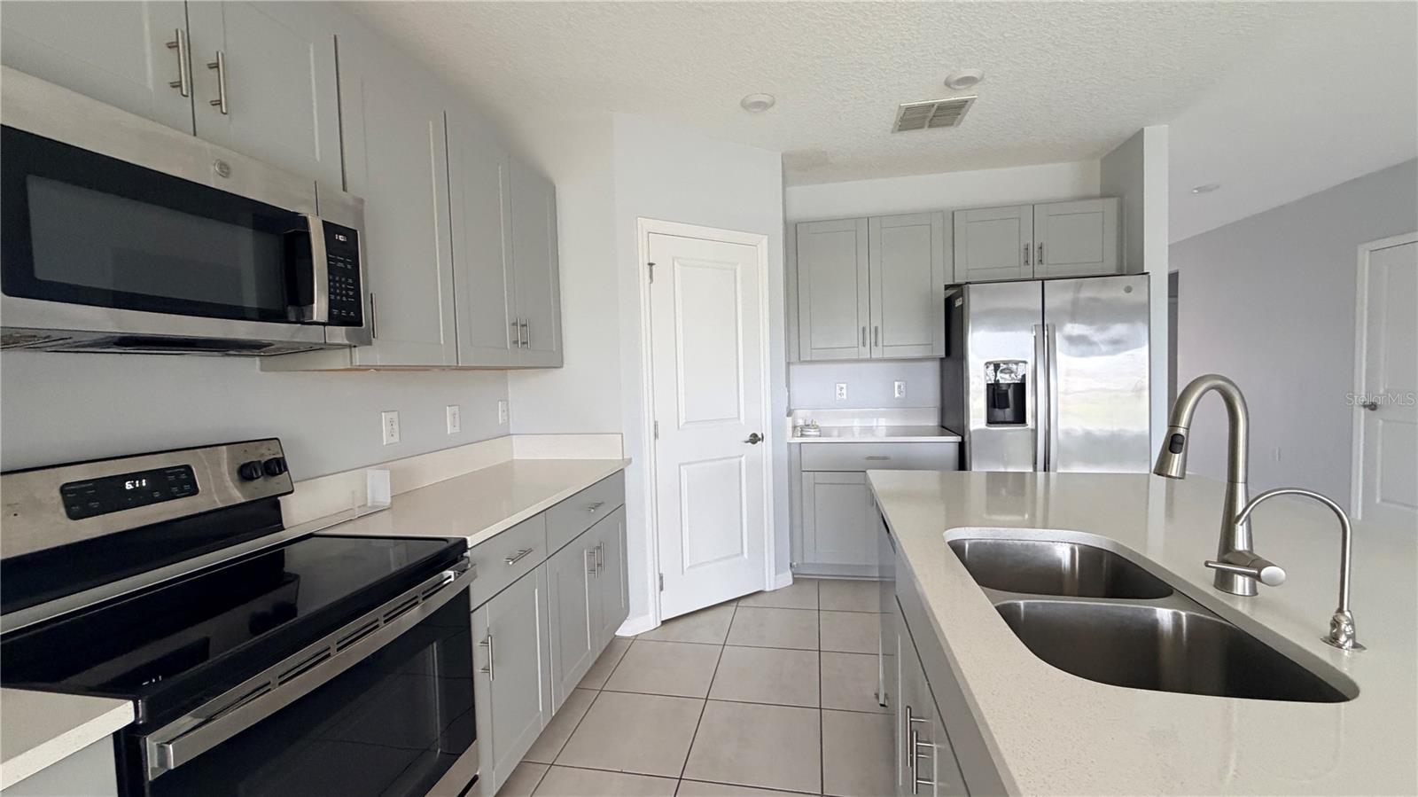 486 Pine Tree Bridge Trl Property Photo 5