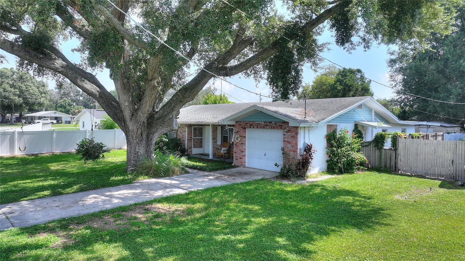 2802 Sunset Dr Nw Property Photo 1