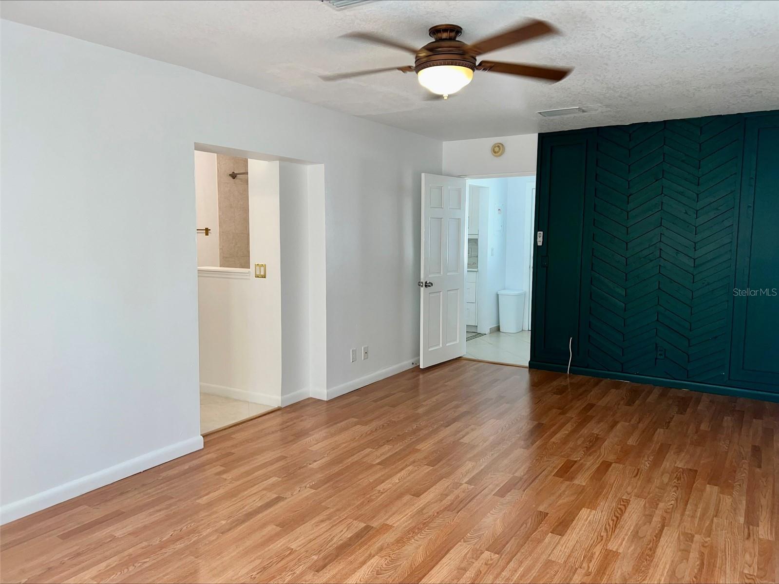 1211 Lehigh St Property Photo 4