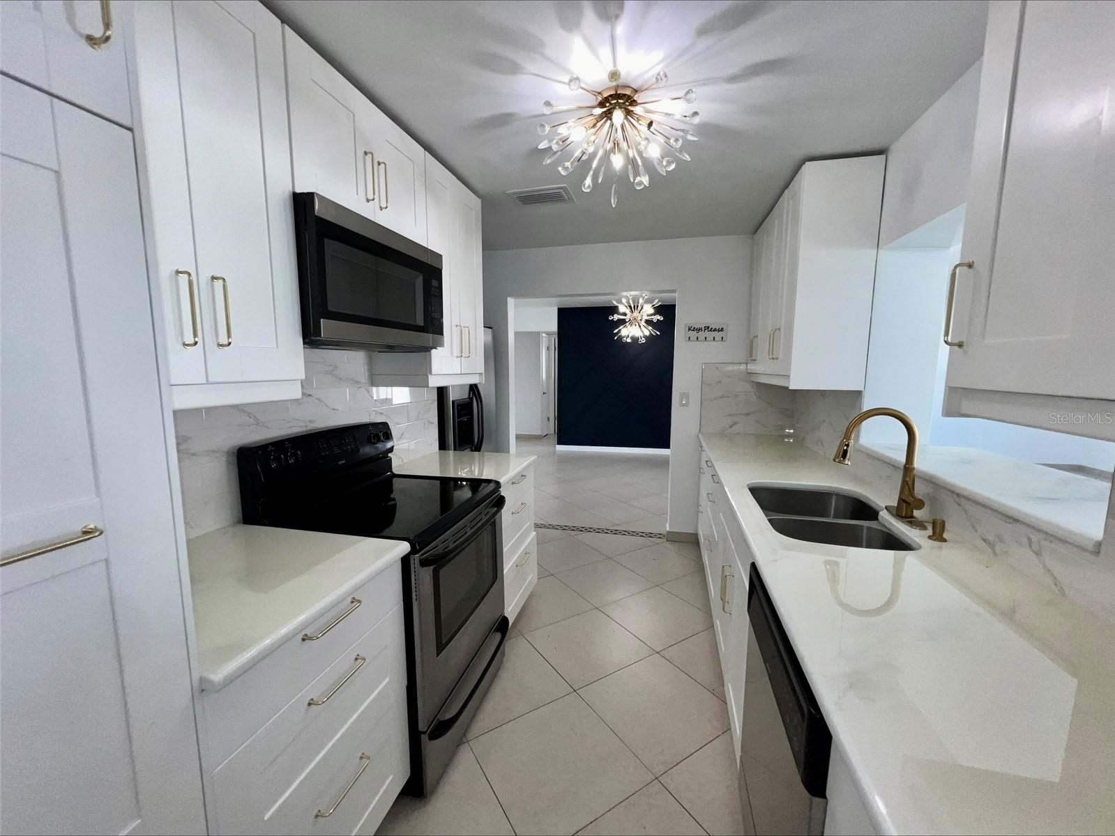 1211 Lehigh St Property Photo 17