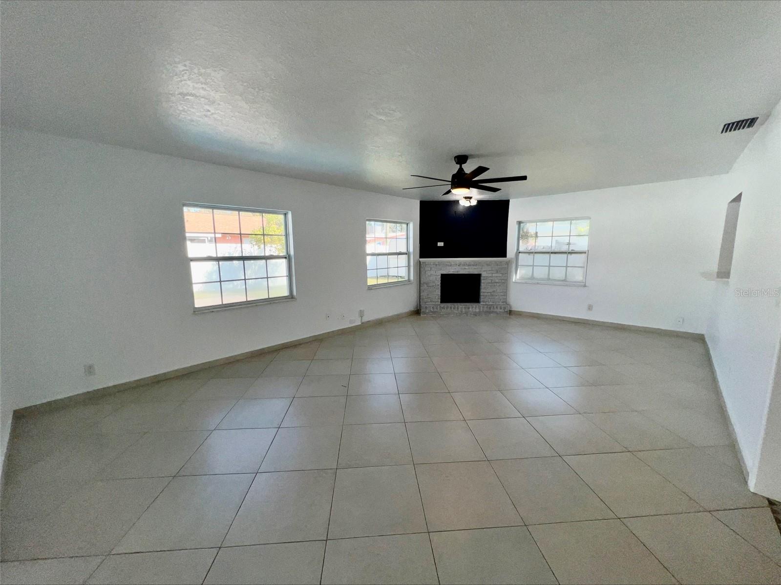 1211 Lehigh St Property Photo 18