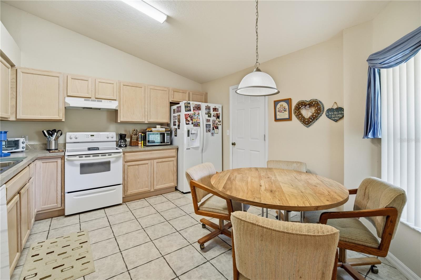 3341 Celena Cir Property Photo 6