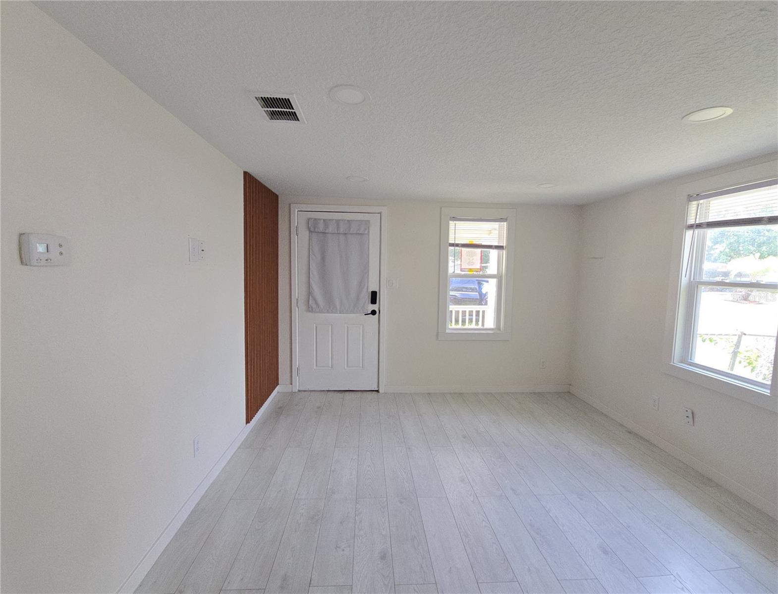 1626 Gar St Property Photo 3