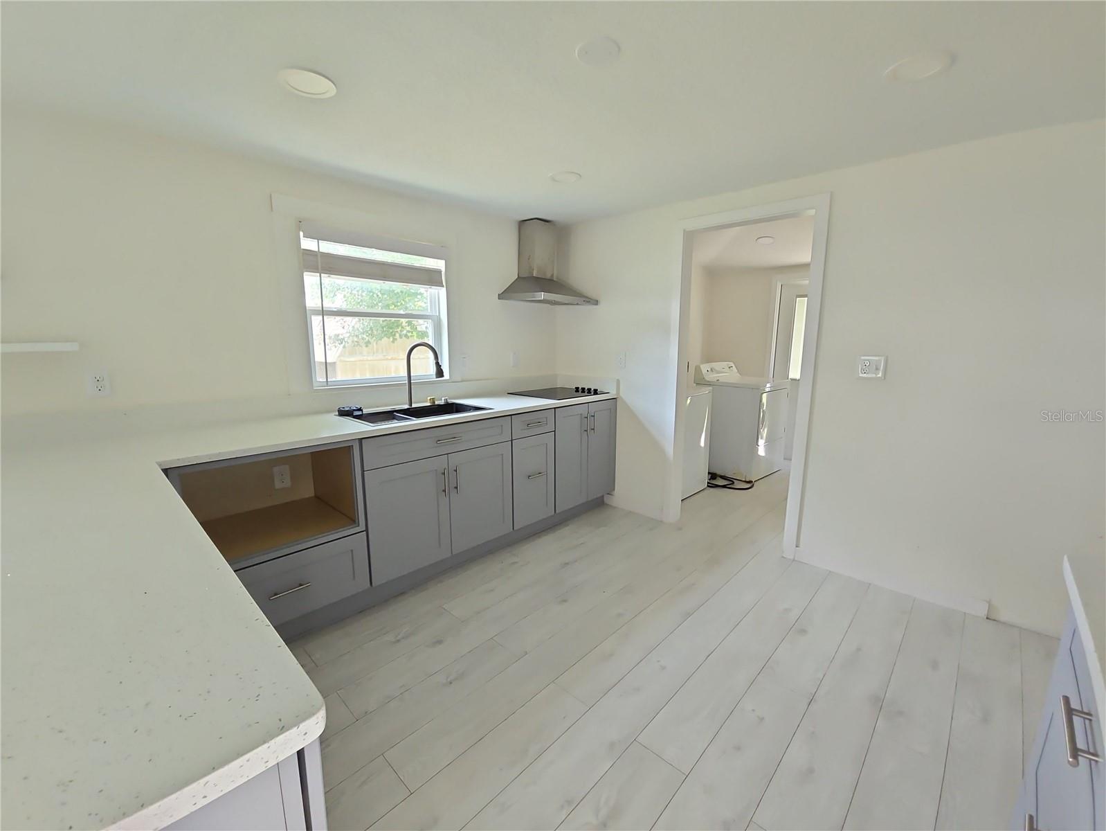 1626 Gar St Property Photo 4