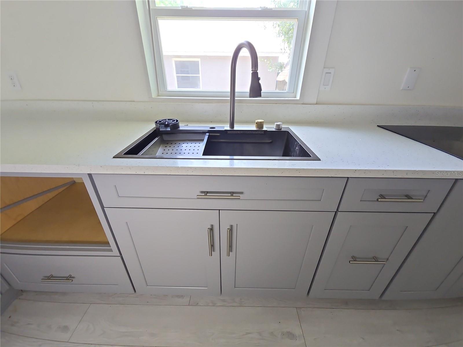 1626 Gar St Property Photo 6