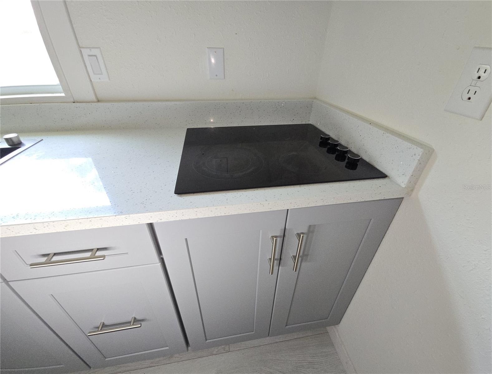 1626 Gar St Property Photo 8