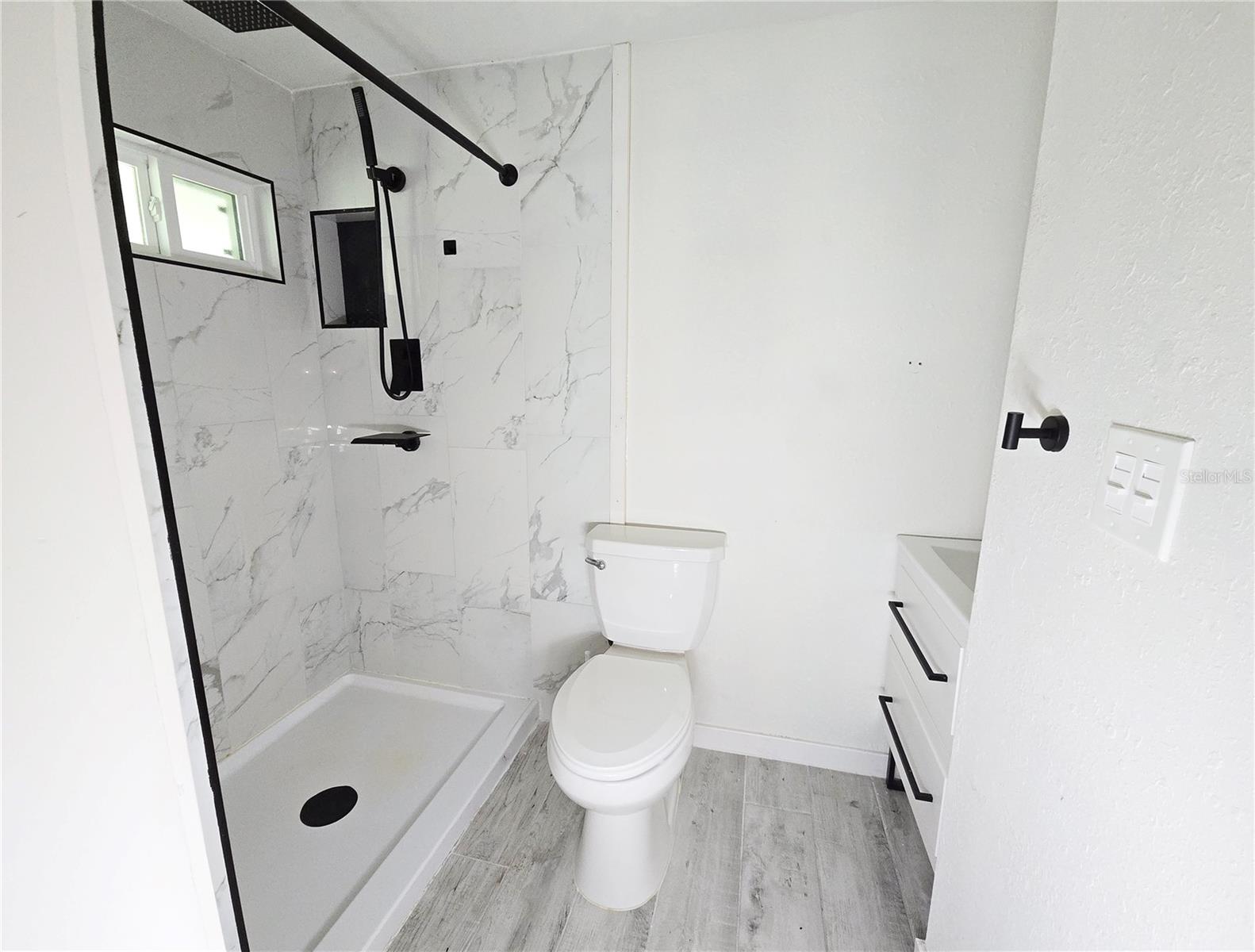 1626 Gar St Property Photo 14
