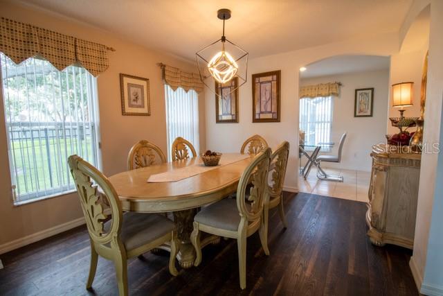 2704 Prestwick Ln Property Photo 11