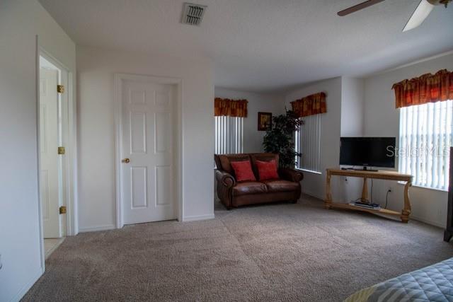 2704 Prestwick Ln Property Photo 28