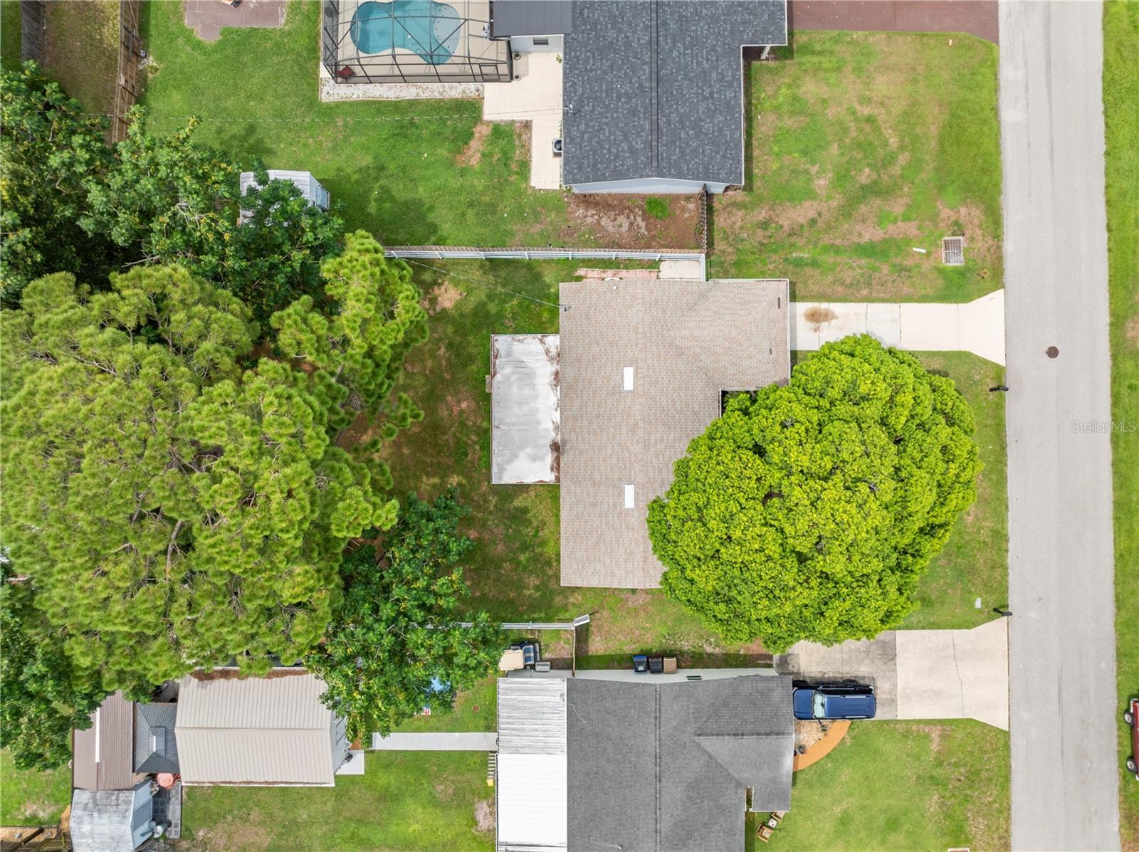 224 California Ave Property Photo 3