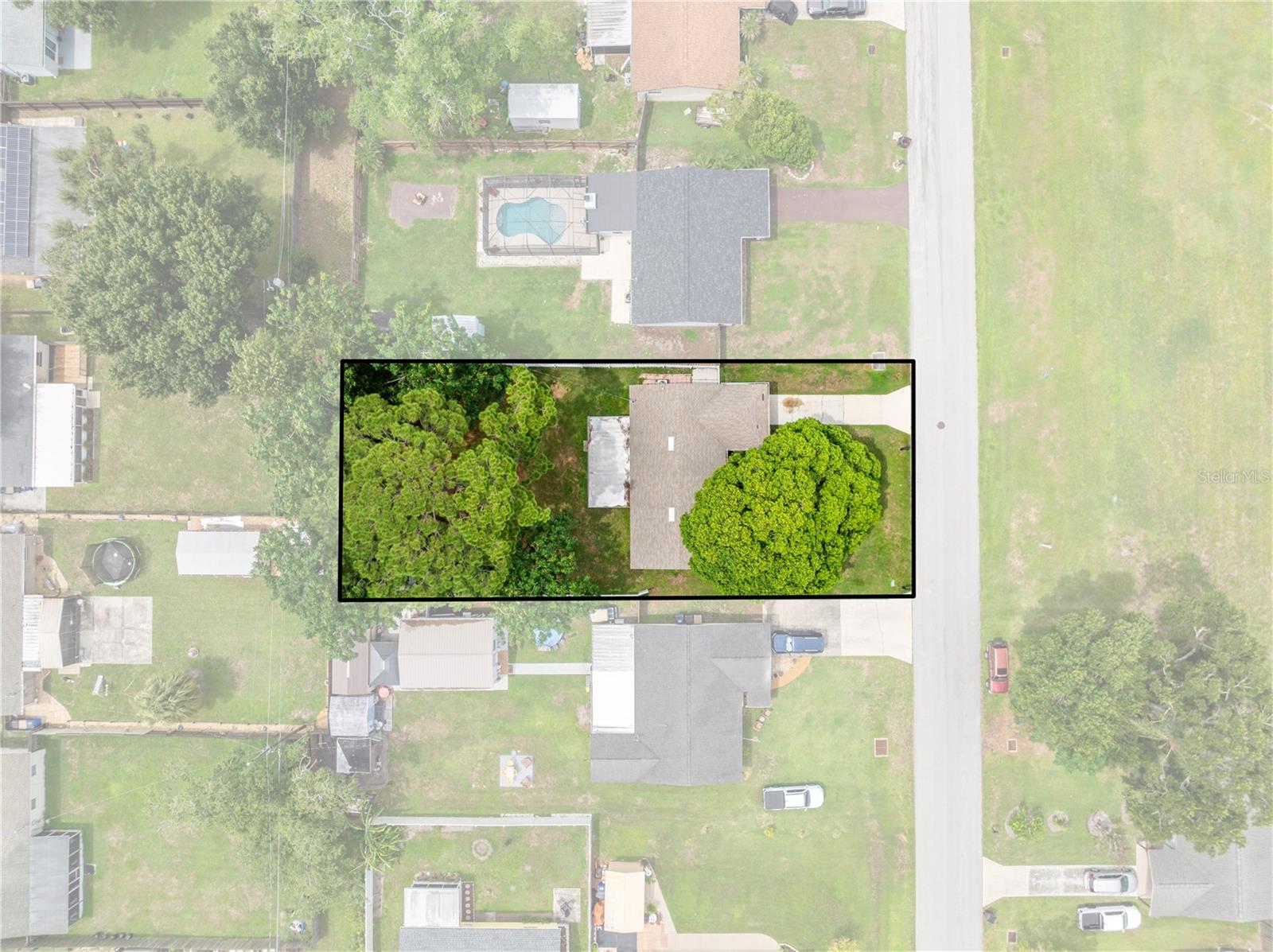 224 California Ave Property Photo 4