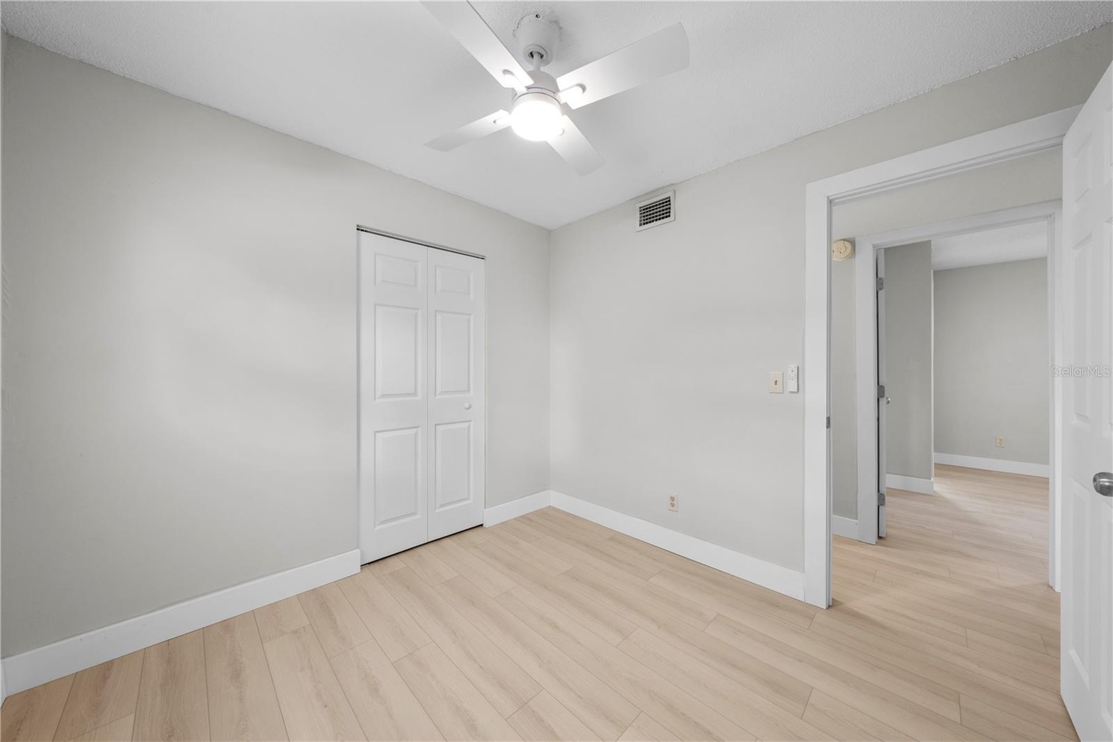 224 California Ave Property Photo 20