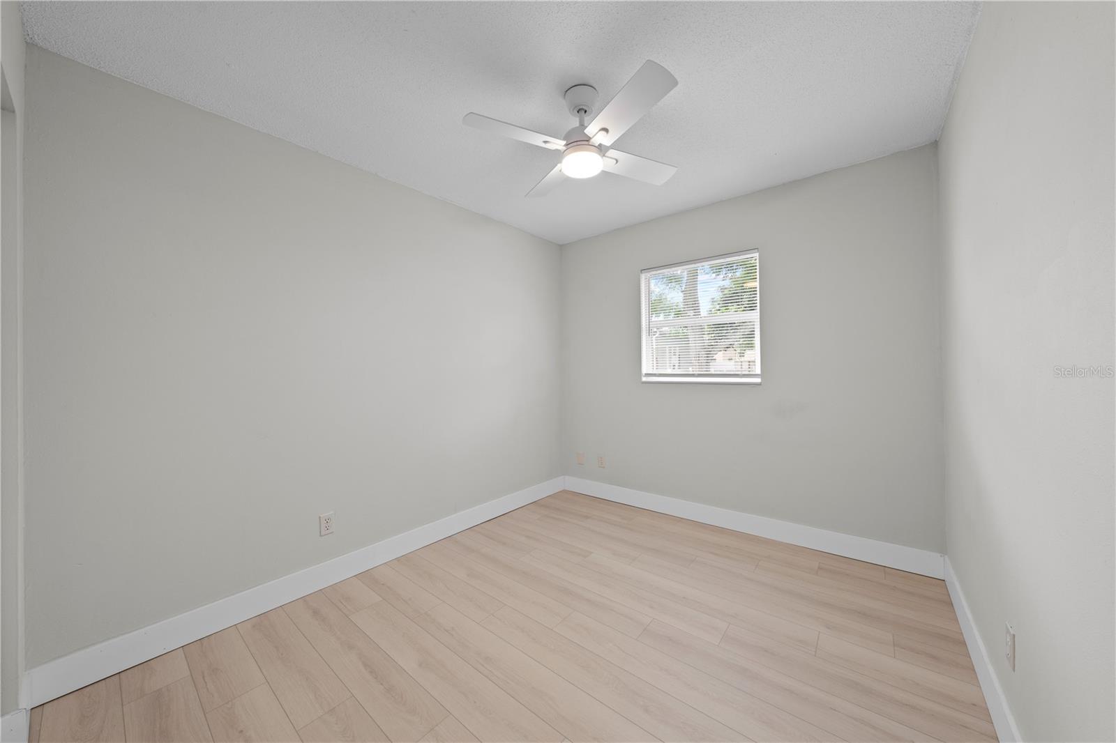 224 California Ave Property Photo 21