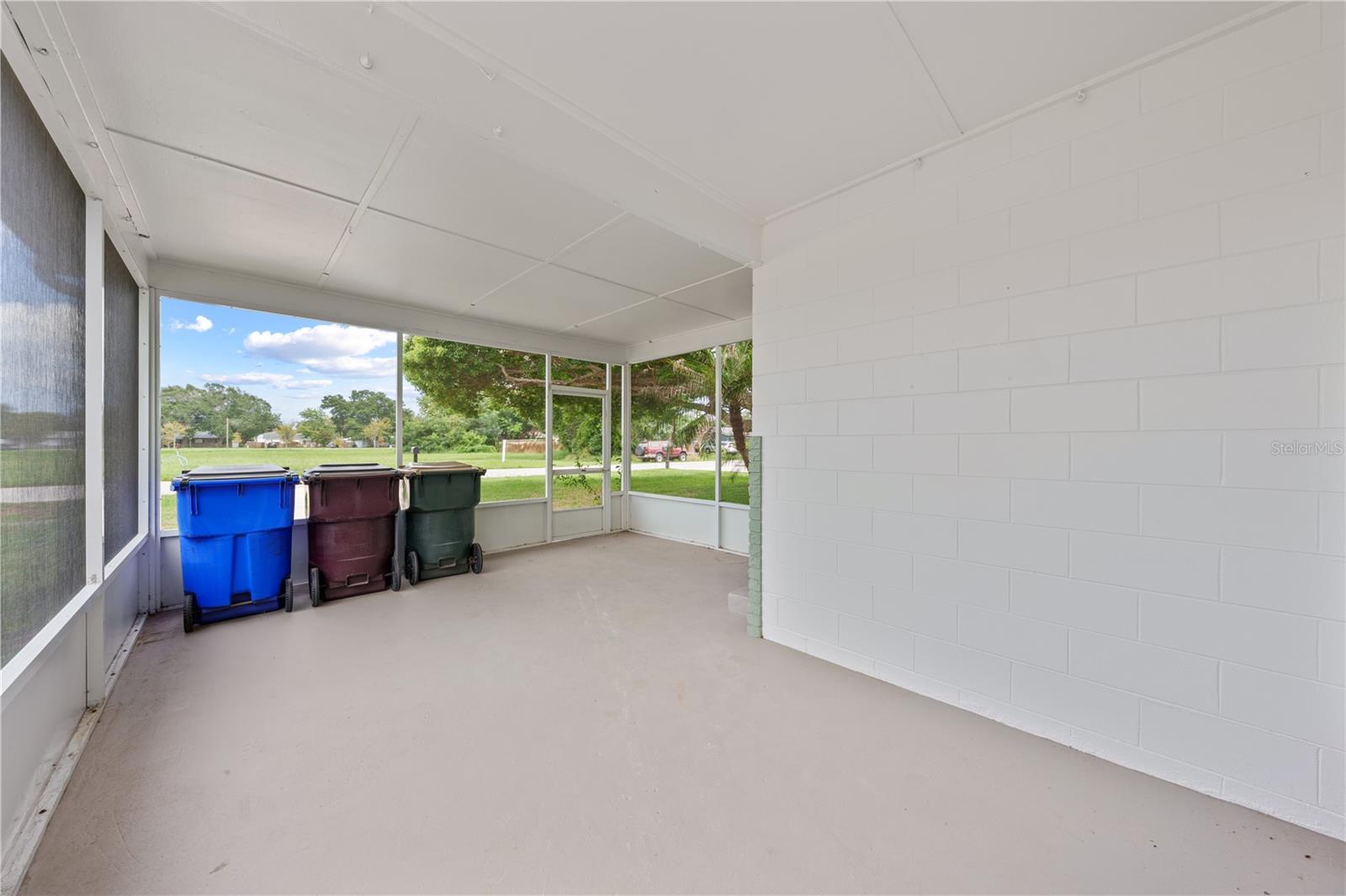 224 California Ave Property Photo 33