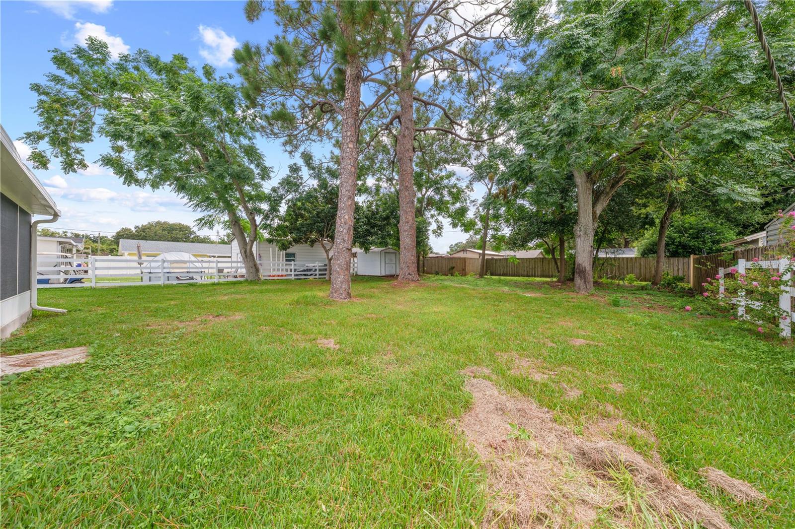 224 California Ave Property Photo 34