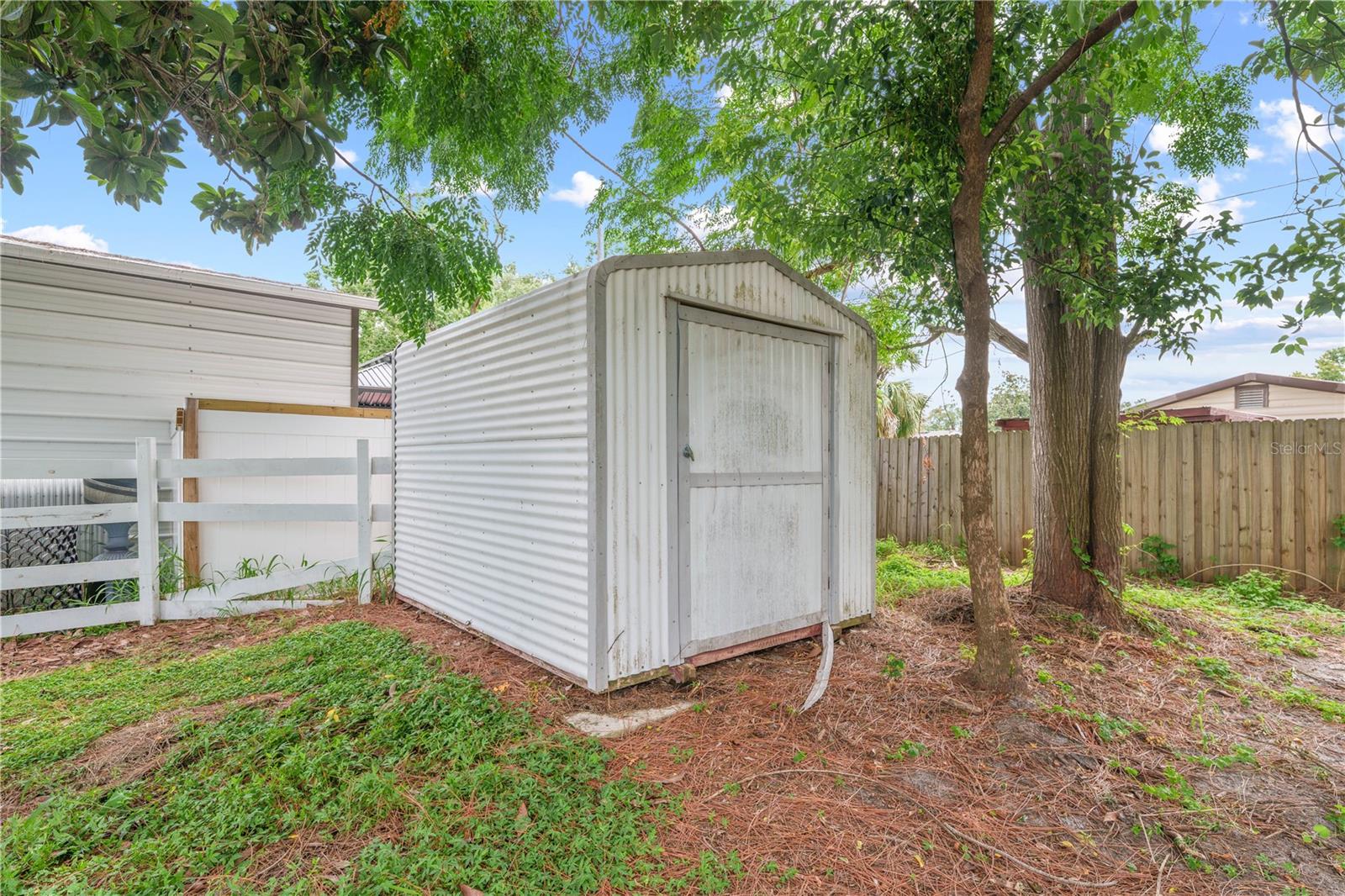 224 California Ave Property Photo 35