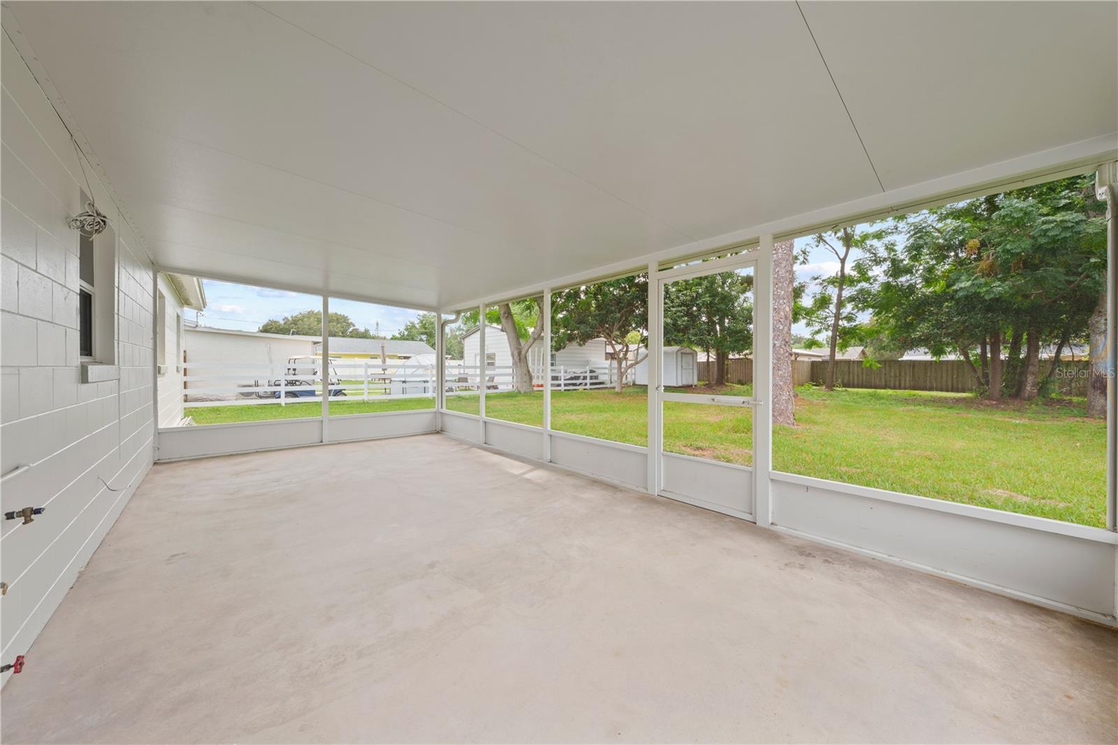 224 California Ave Property Photo 38