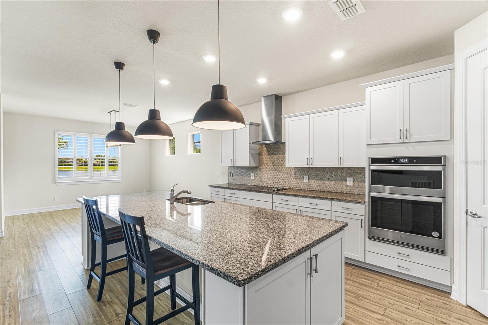5517 Potenza Dr Property Photo 3