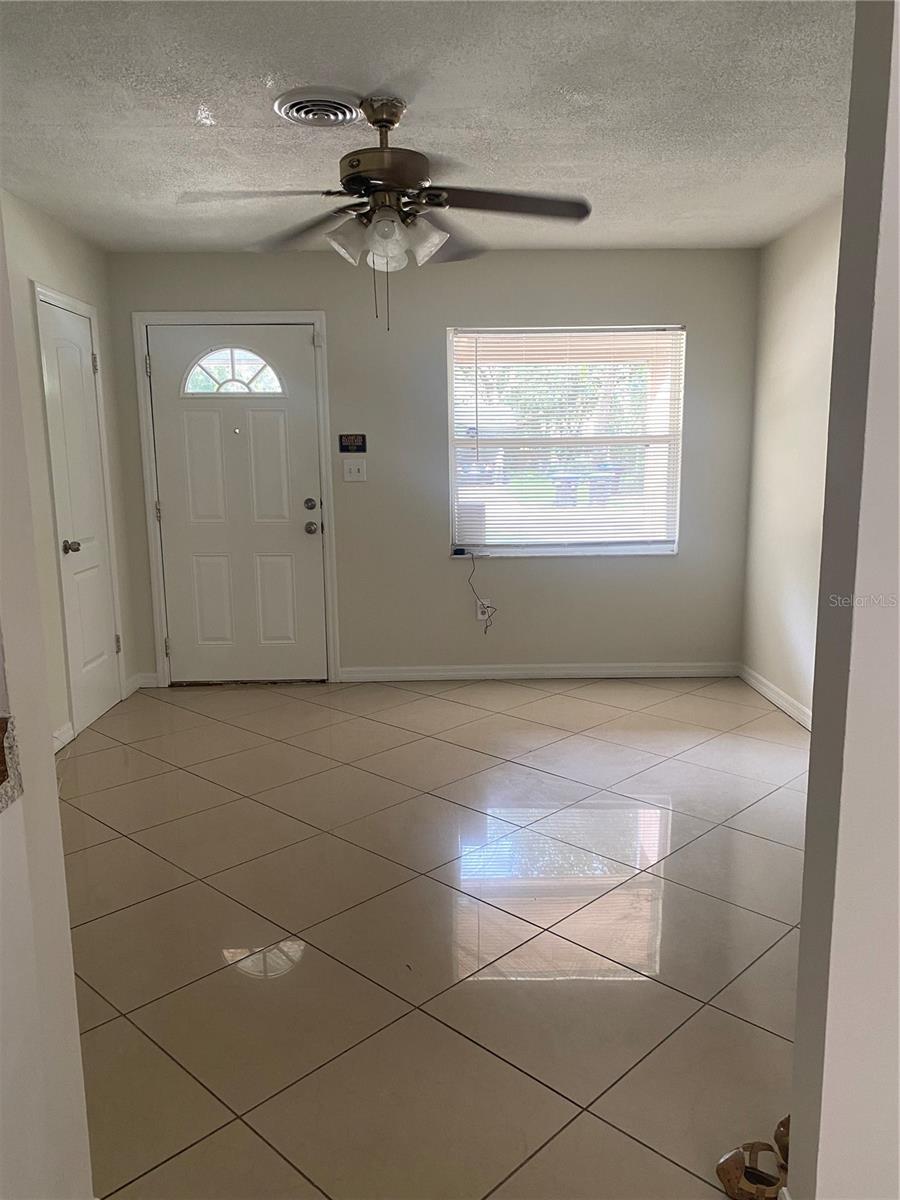 1608 Long Ln Property Photo 6