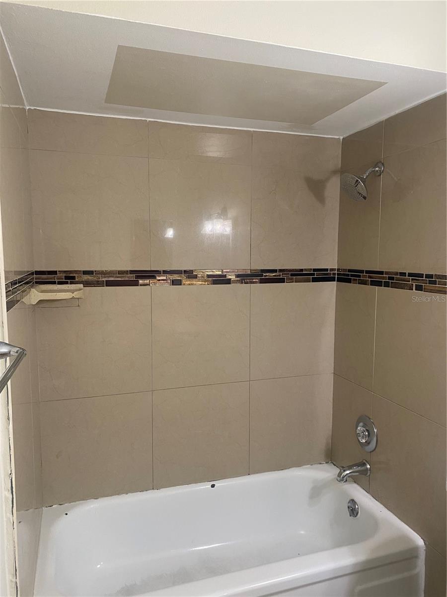 1608 Long Ln Property Photo 9