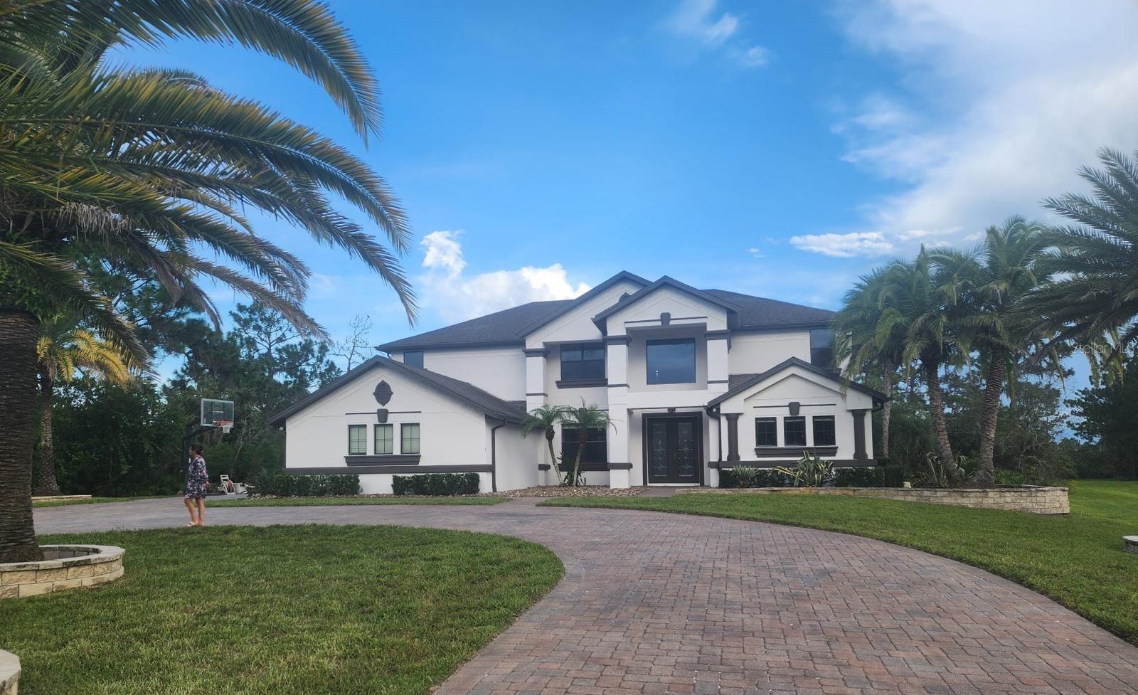 14333 Bella Ln Property Photo 1
