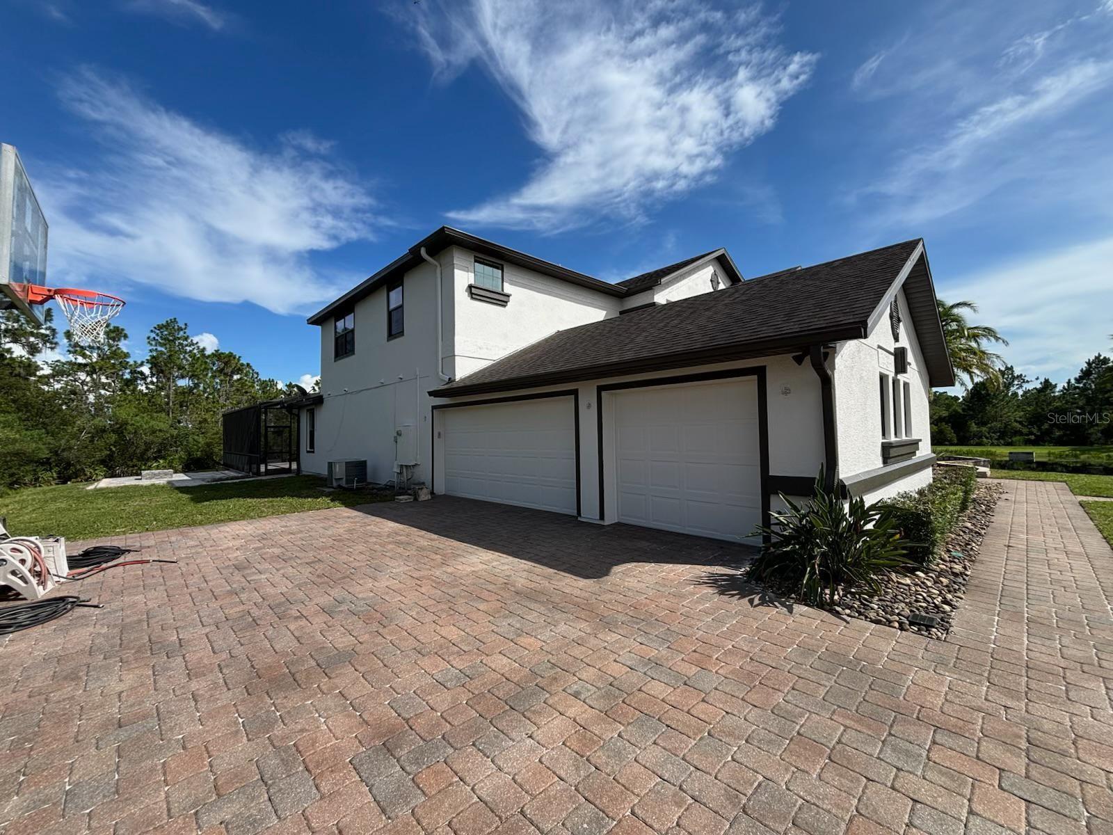 14333 Bella Ln Property Photo 5