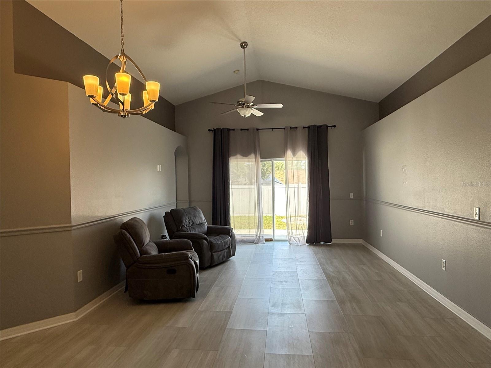16212 Coopers Hawk Ave Property Photo 3