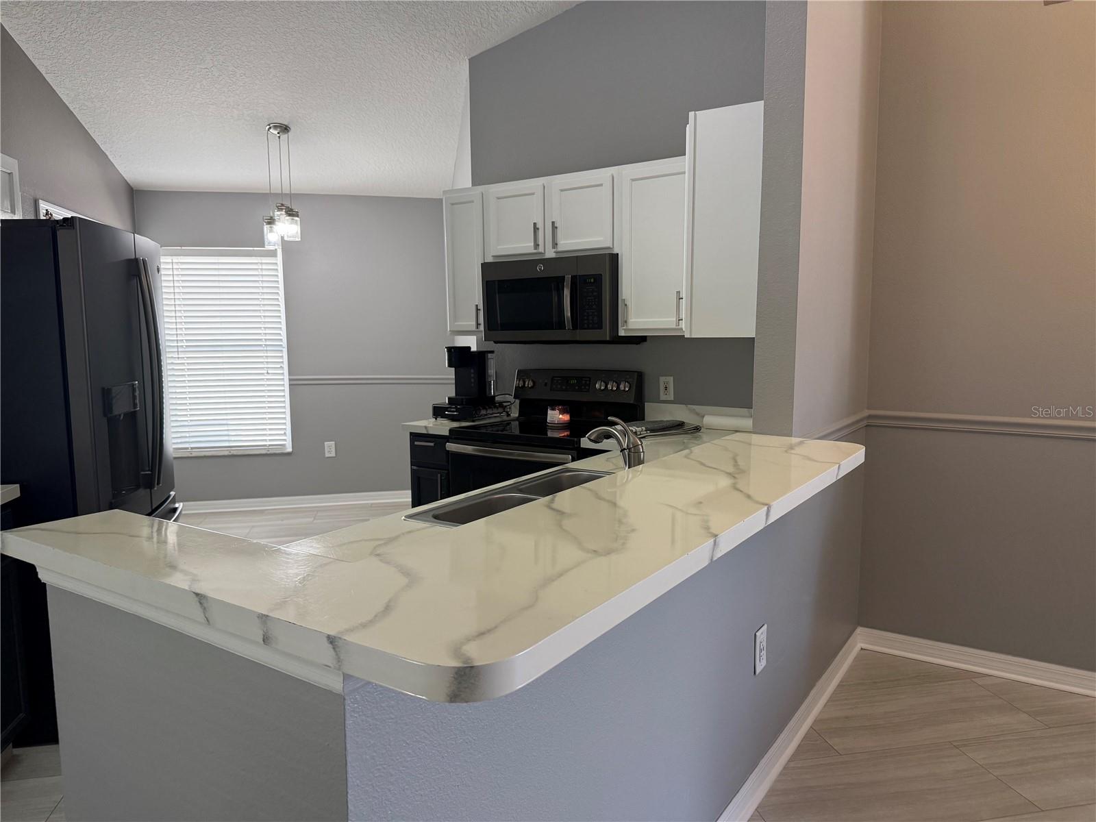 16212 Coopers Hawk Ave Property Photo 4