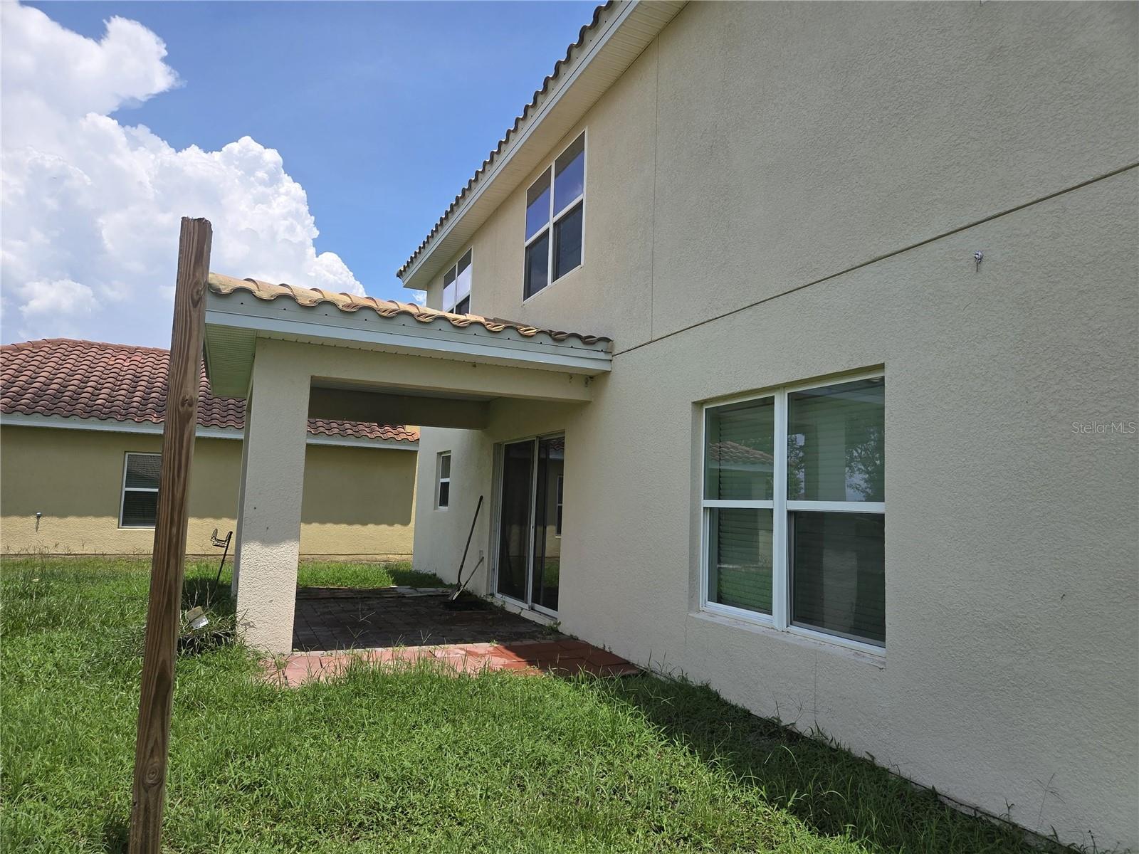 3872 Carrick Bend Dr Property Photo 4