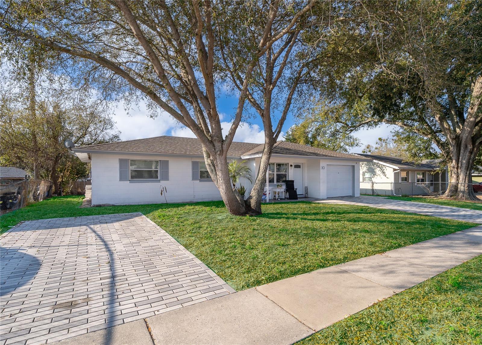 10 E Celeste St Property Photo 3