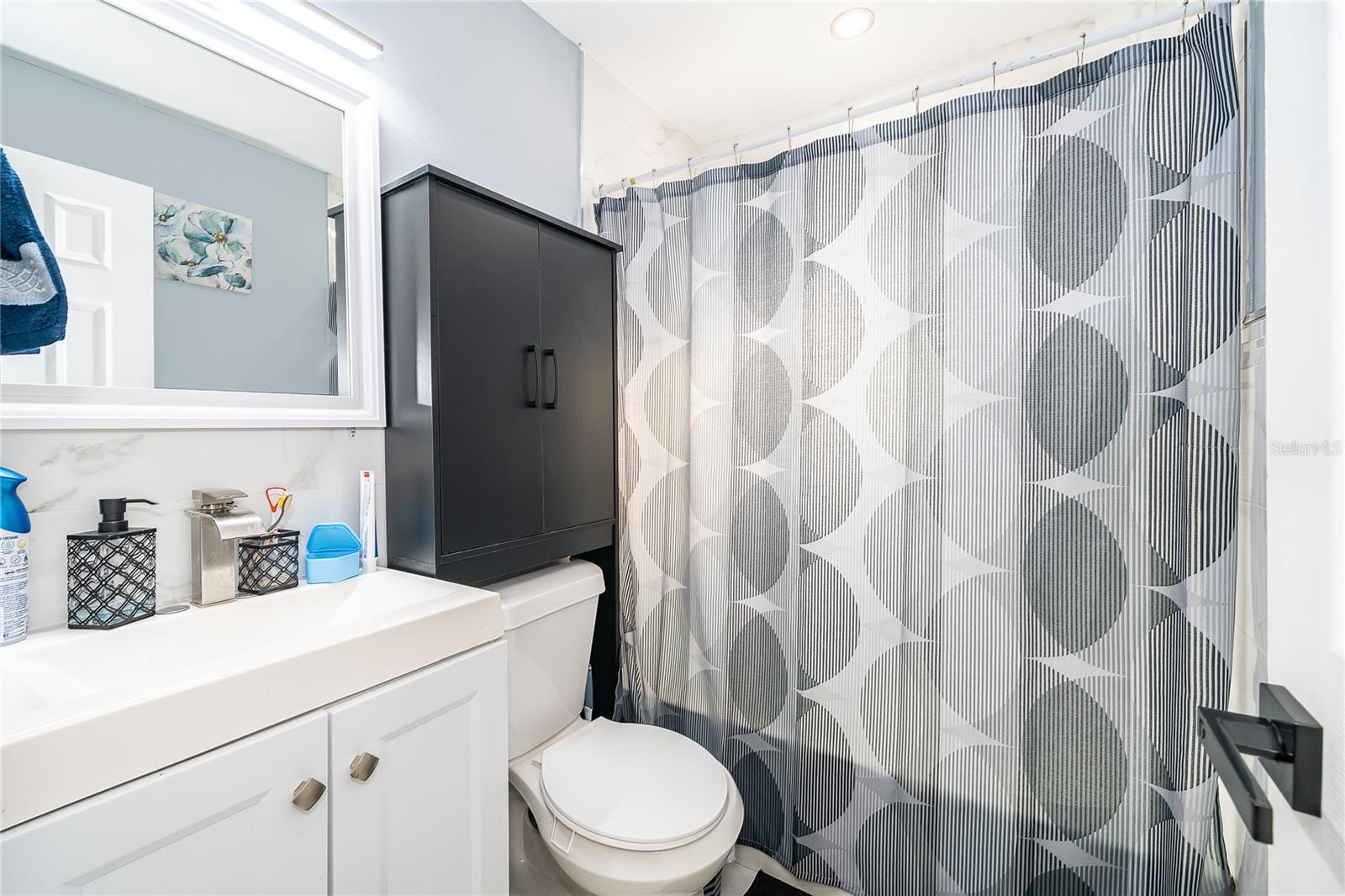 10 E Celeste St Property Photo 22