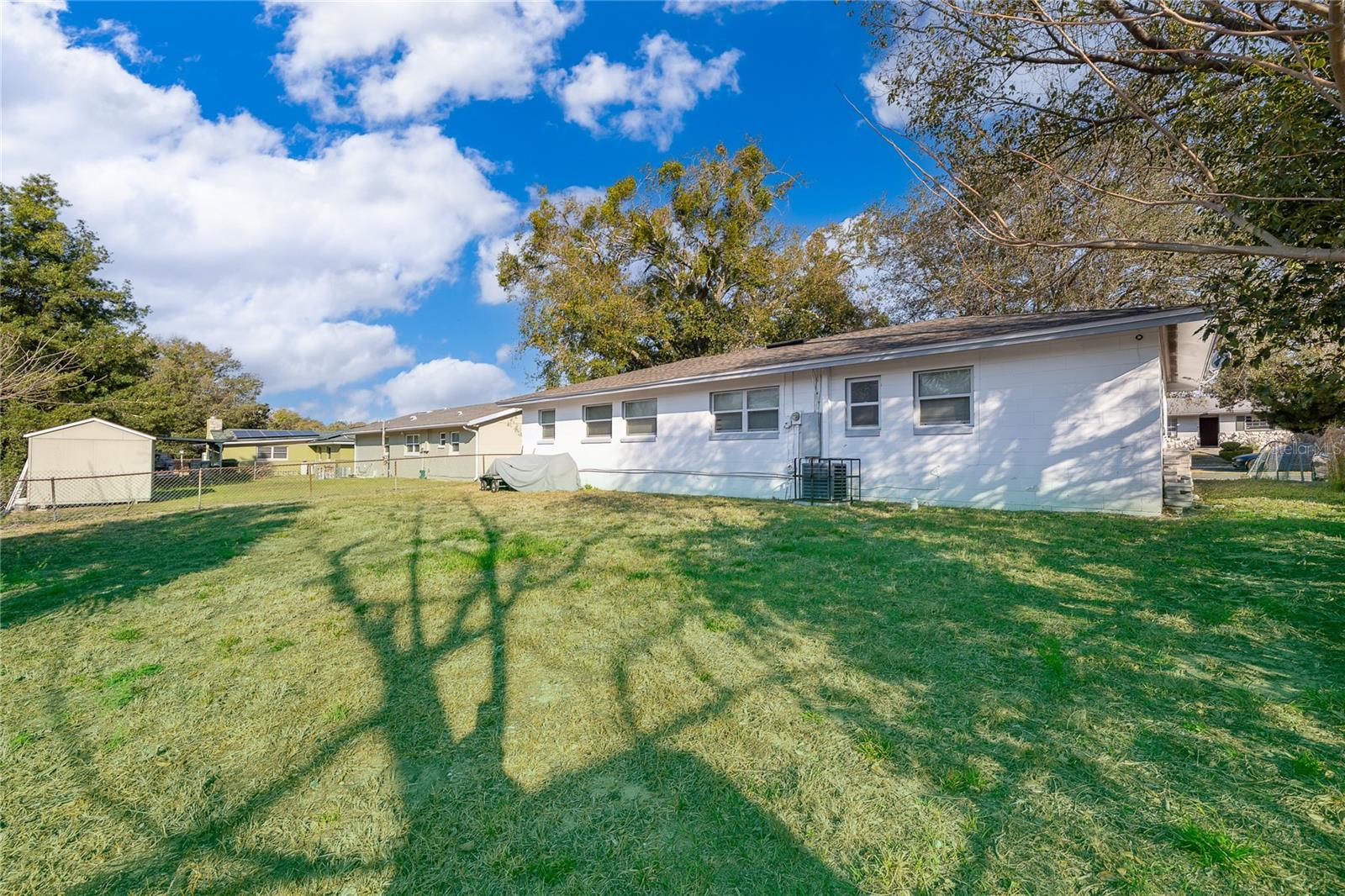10 E Celeste St Property Photo 25