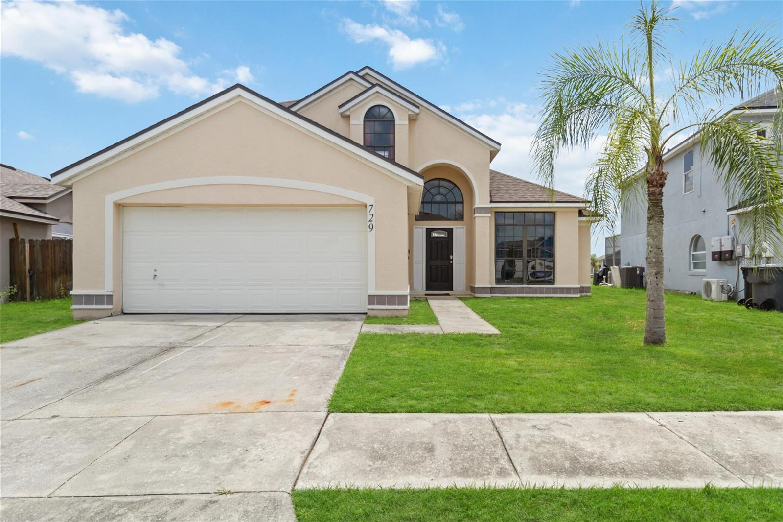729 Downing Cir Property Photo 1