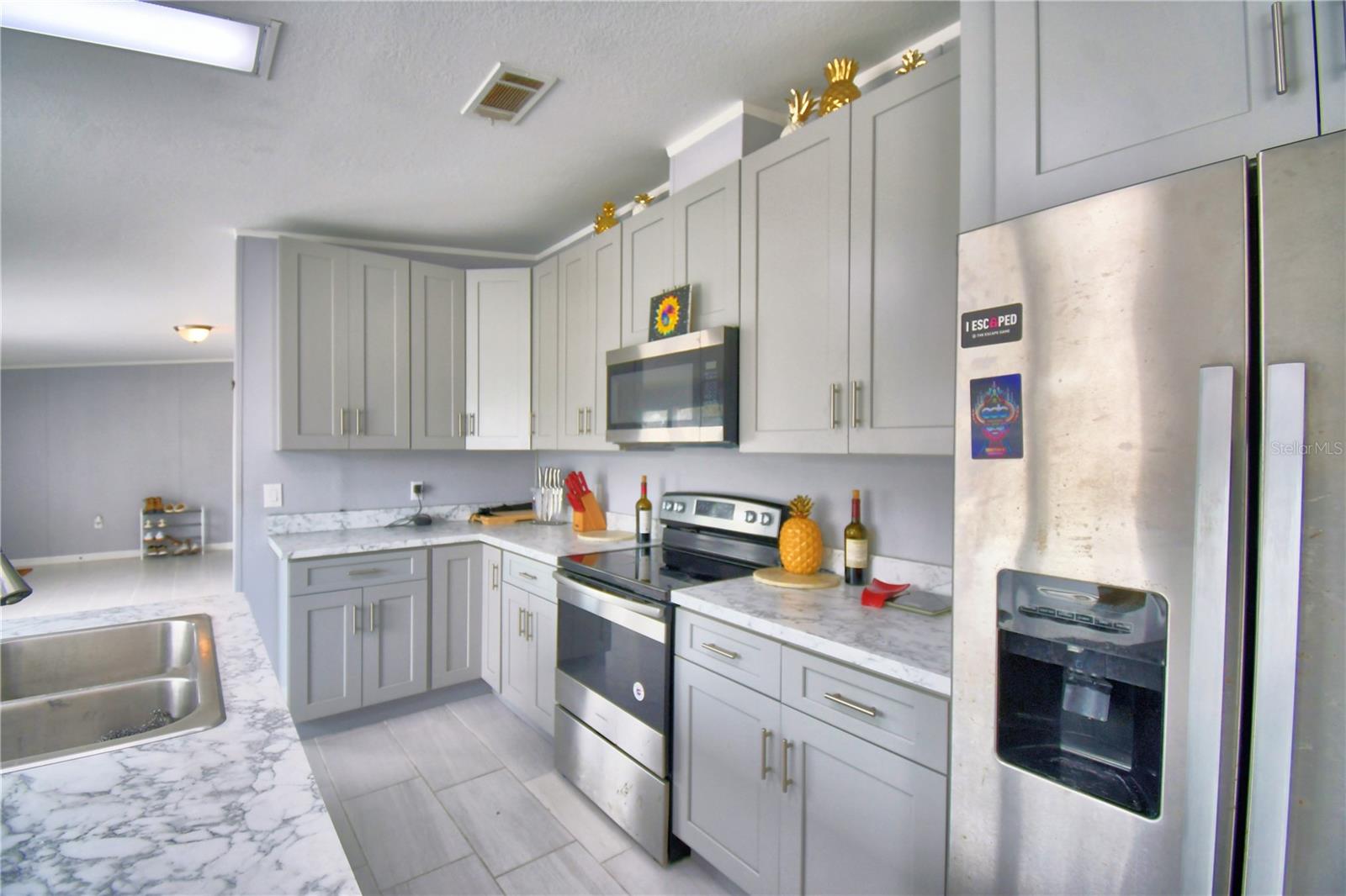 16 E Murphy St Property Photo 3