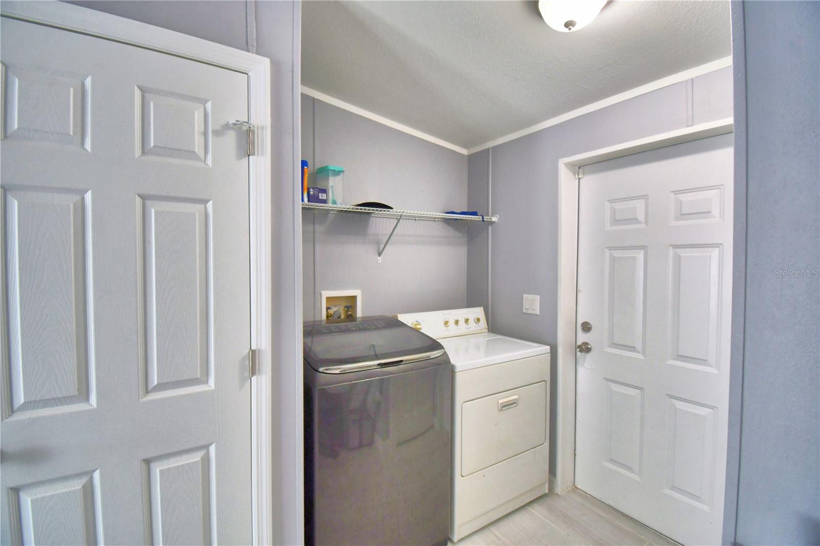 16 E Murphy St Property Photo 11
