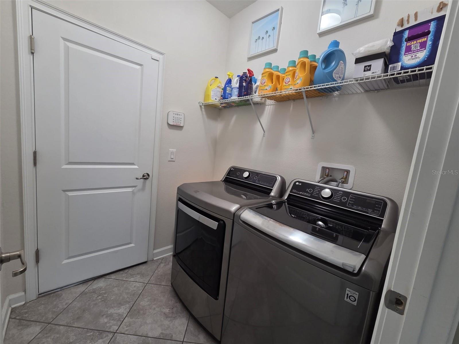 2153 Lake Side Ave Property Photo 12