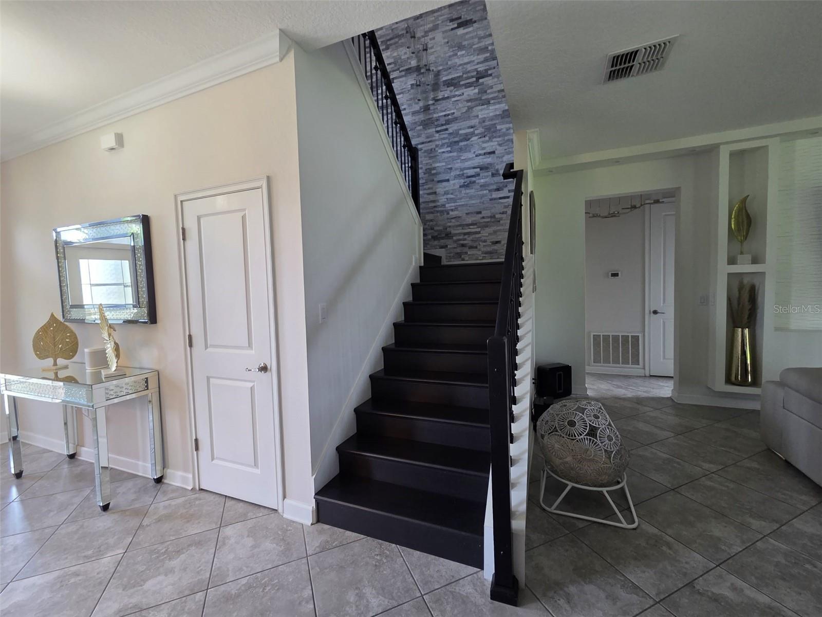 2153 Lake Side Ave Property Photo 13