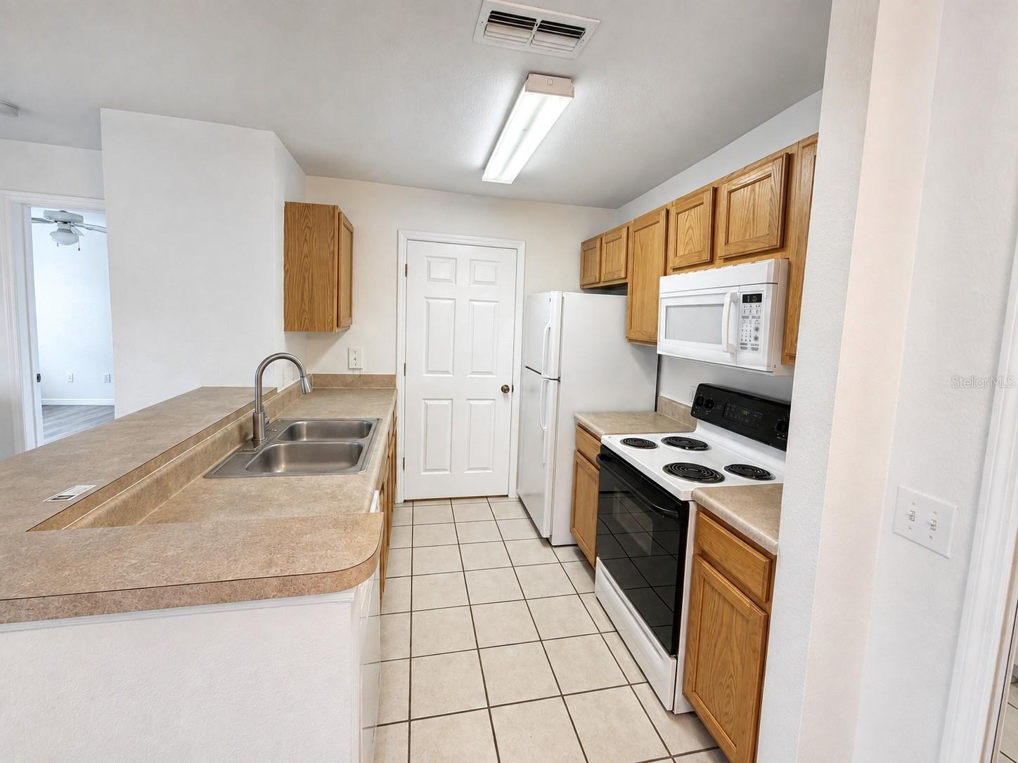 4850 51st St W #1203 Property Photo 5