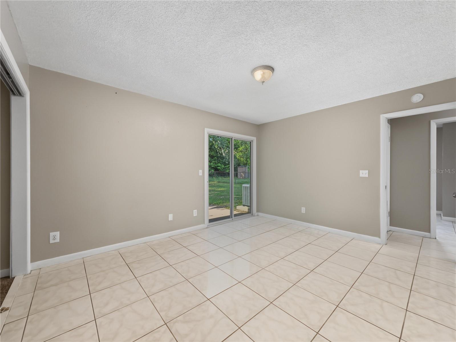 2429 Centennial Blvd Property Photo 17