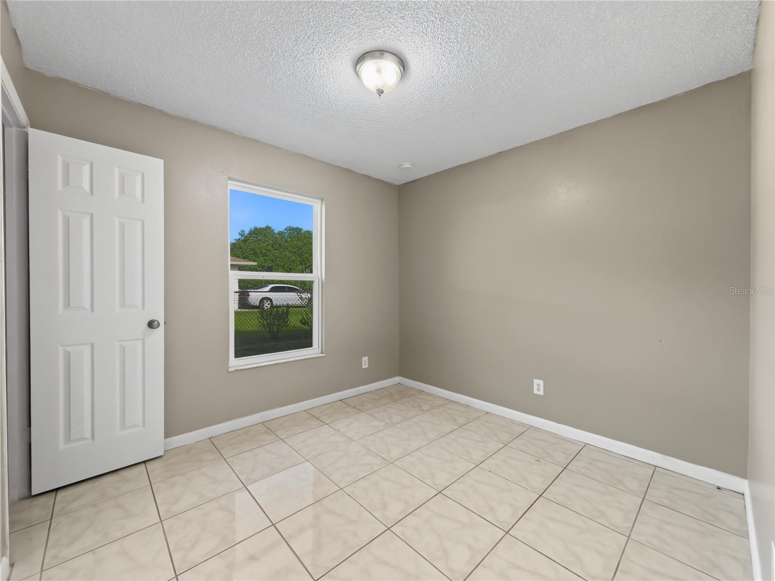 2429 Centennial Blvd Property Photo 25