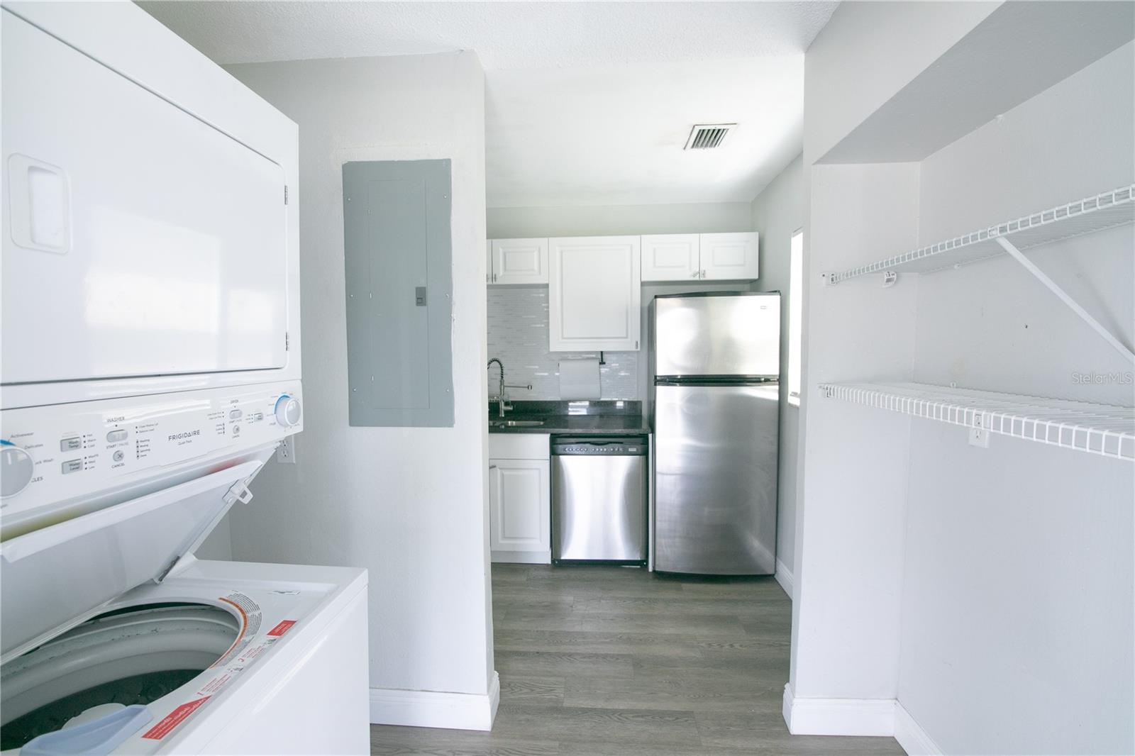 1831 Aaron Ave Property Photo 4