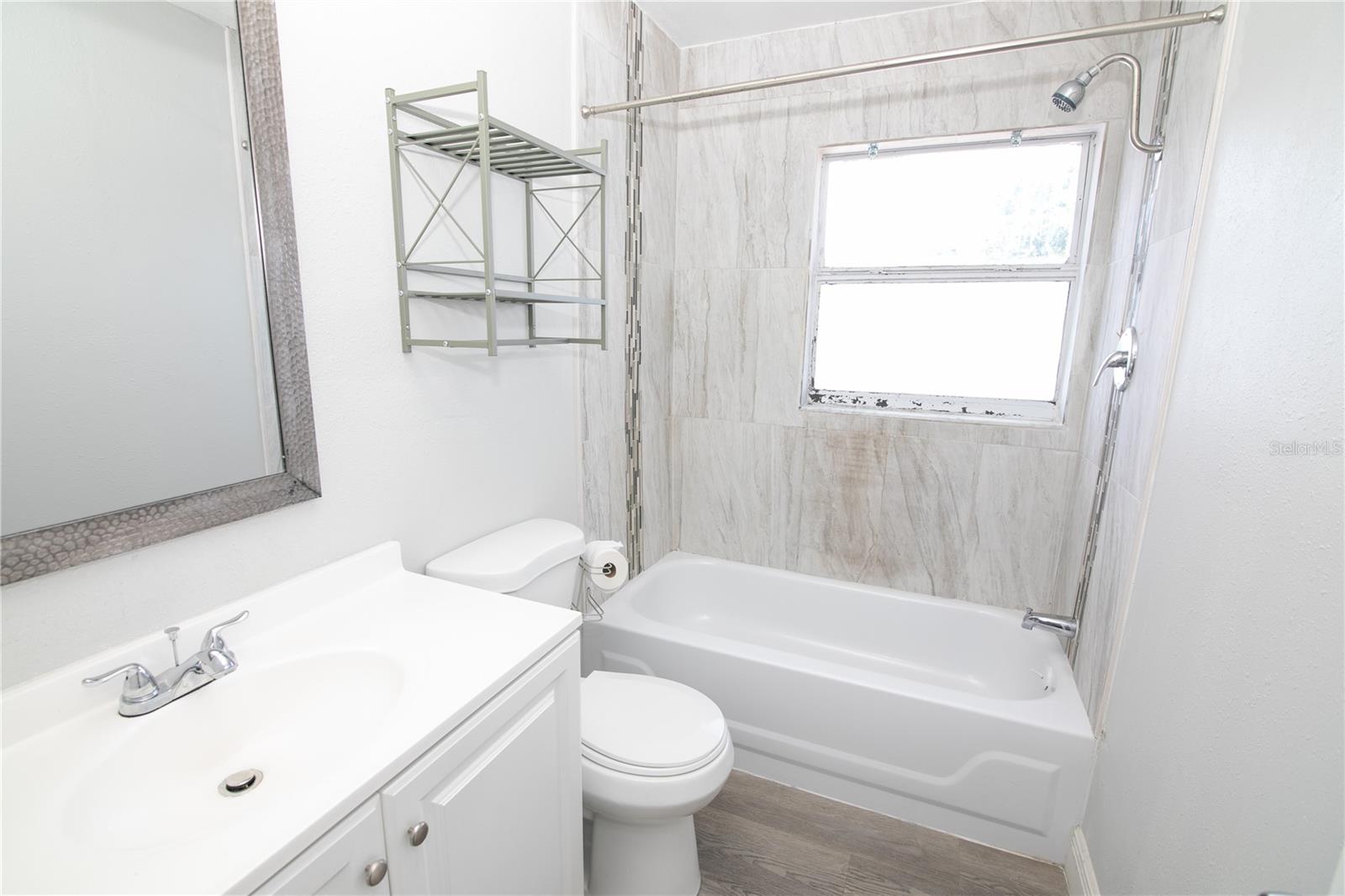 1831 Aaron Ave Property Photo 9