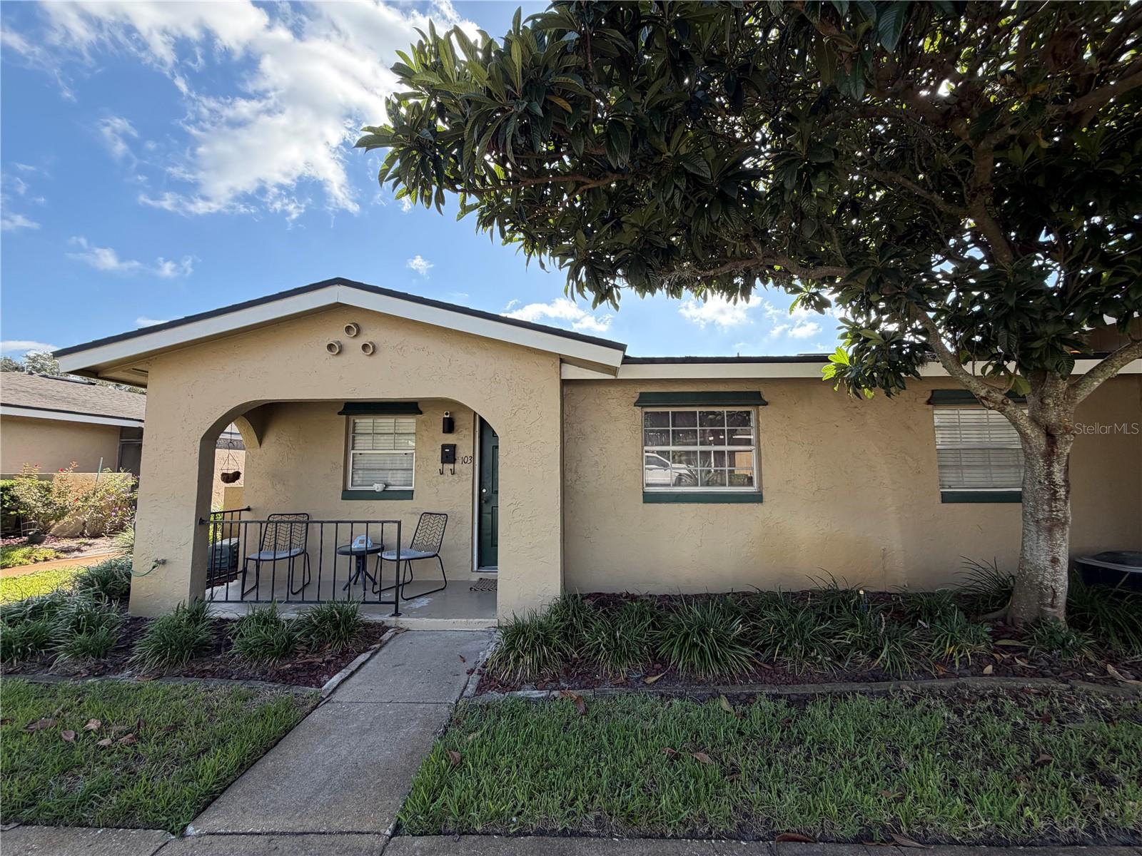 533 CASCADE CIR #103 Property Photo 1