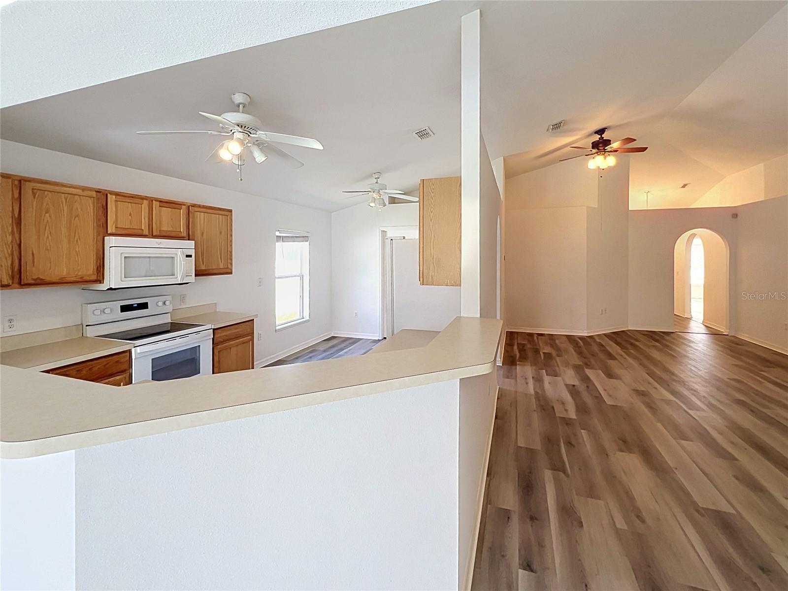 5641 Royal Hills Dr Property Photo 10