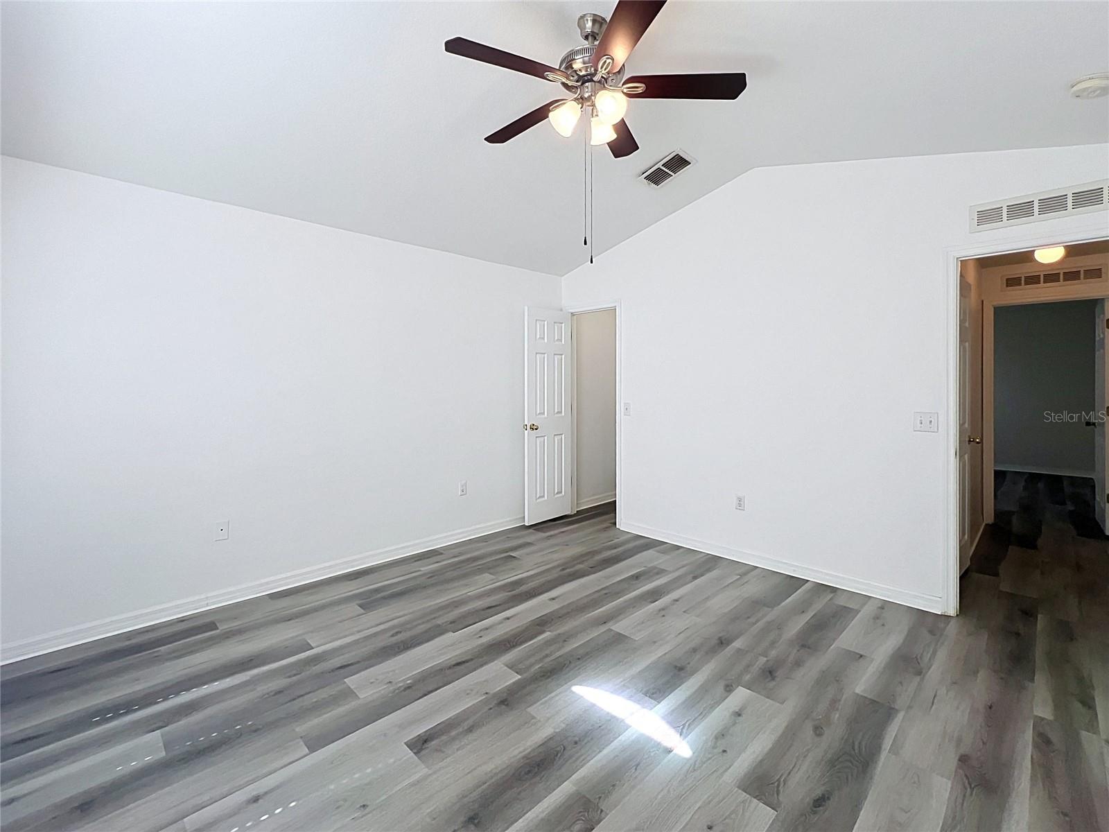 5641 Royal Hills Dr Property Photo 21