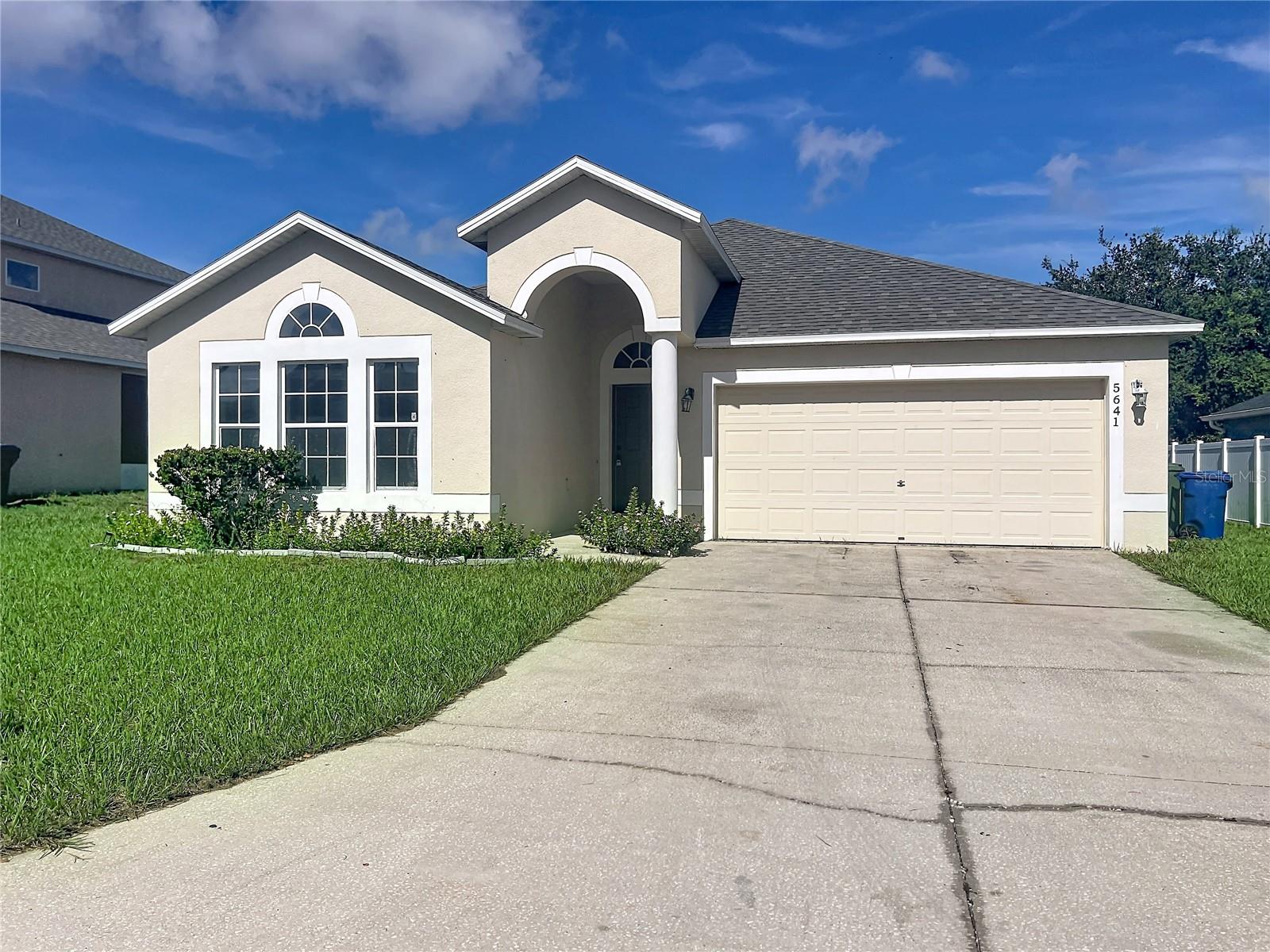 5641 Royal Hills Dr Property Photo 32